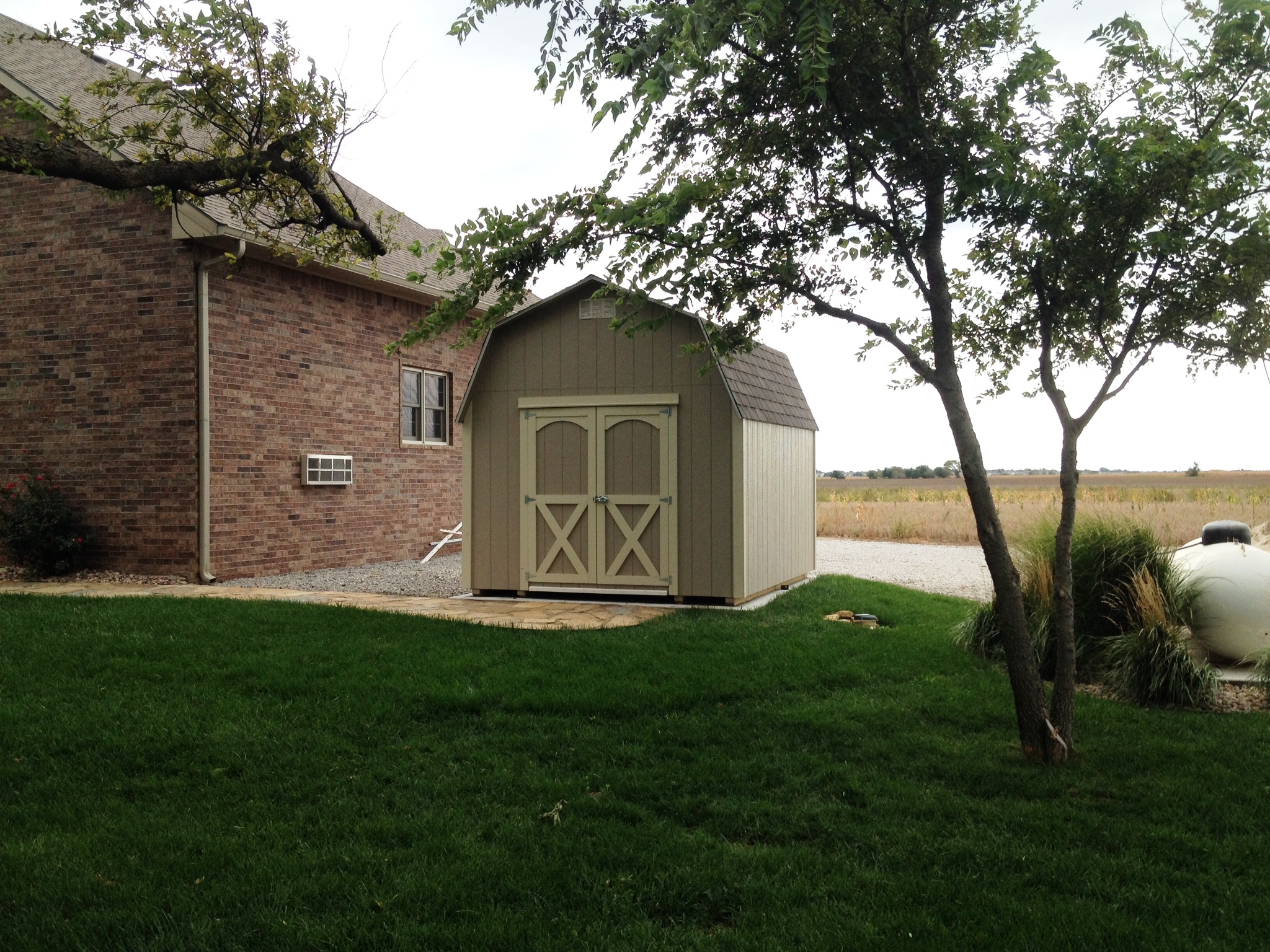 3 signs you need a shed for storage